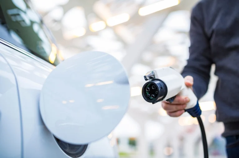 Empresas que fomentan el vehículo eléctrico