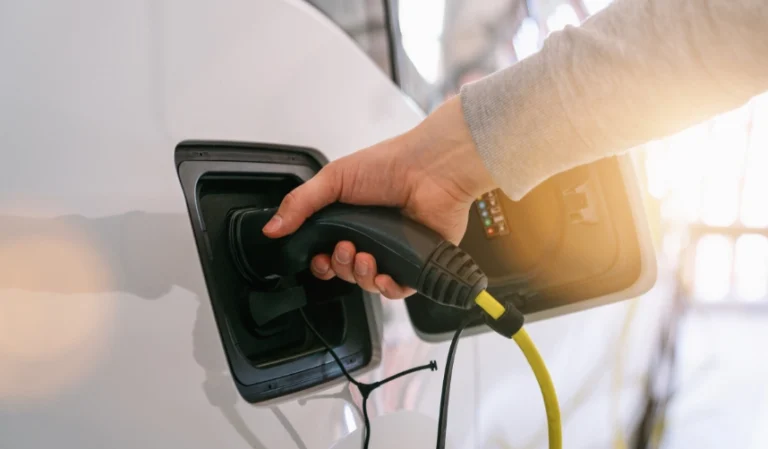 Todo sobre las normativas de cargadores eléctricos