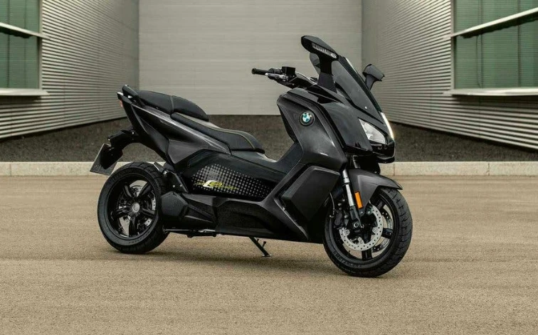 La carga de BMW C Evolution