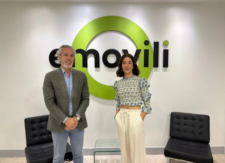 Hoop Carpool y emovili firman una alianza estratégica para liderar la movilidad sostenible en las empresas