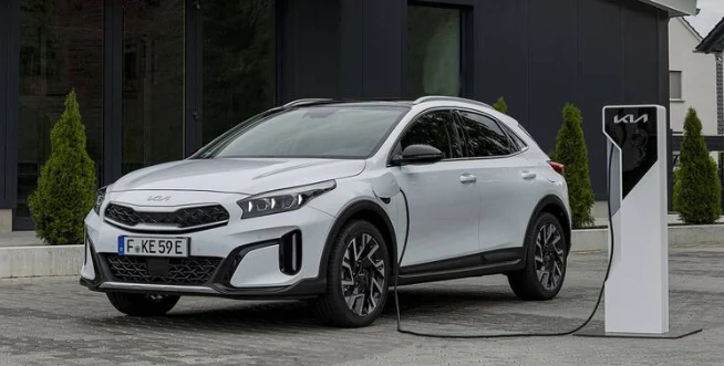 La carga de KIA XCeed 1.6 Phev