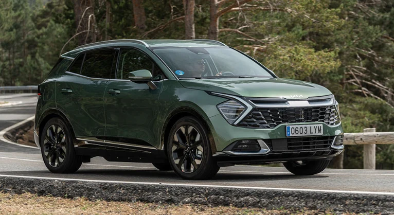 La carga de Kia Sportage 1.6 PHEV 4x4
