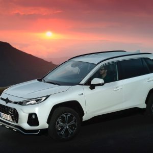 Suzuki-Across-PHEV-mh-3